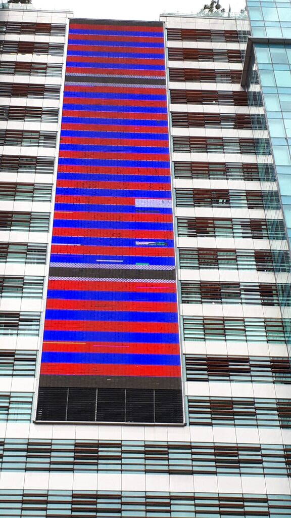 Quy trình thi công màn hình LED chuyên nghiệp cho hội trường và sân khấu sự kiện ngoài trời.