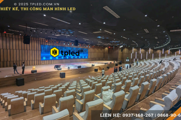 Hệ thống màn hình LED hiện đại tại Ballroom nhãn hàng thời trang Adidas.