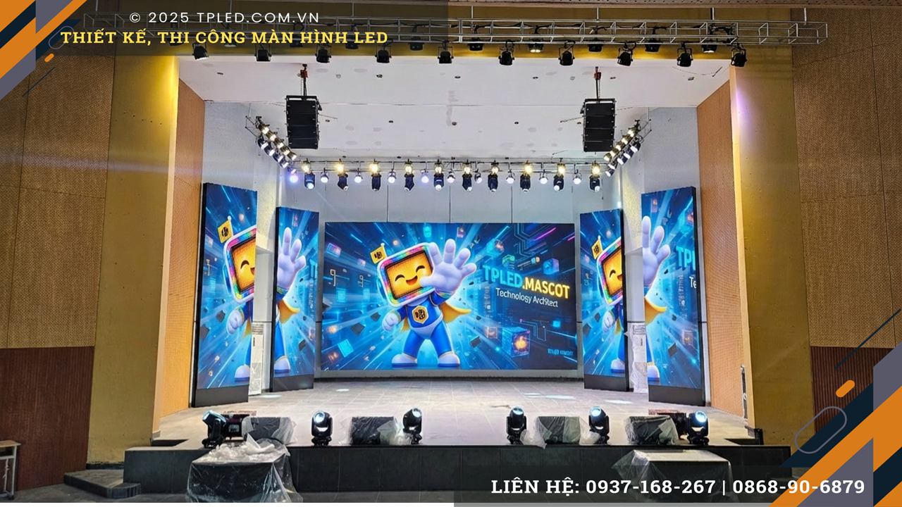 Hệ thống màn hình LED hiện đại tại Ballroom sân khấu biểu diễn văn nghệ năm 2025.